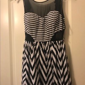 Black and white Jodi Kristopher dress